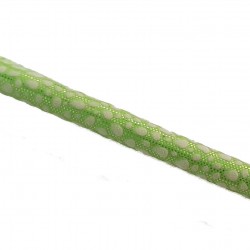 Rzemień szyty 7x6mm zielony w białe kropeczki - 1 metr